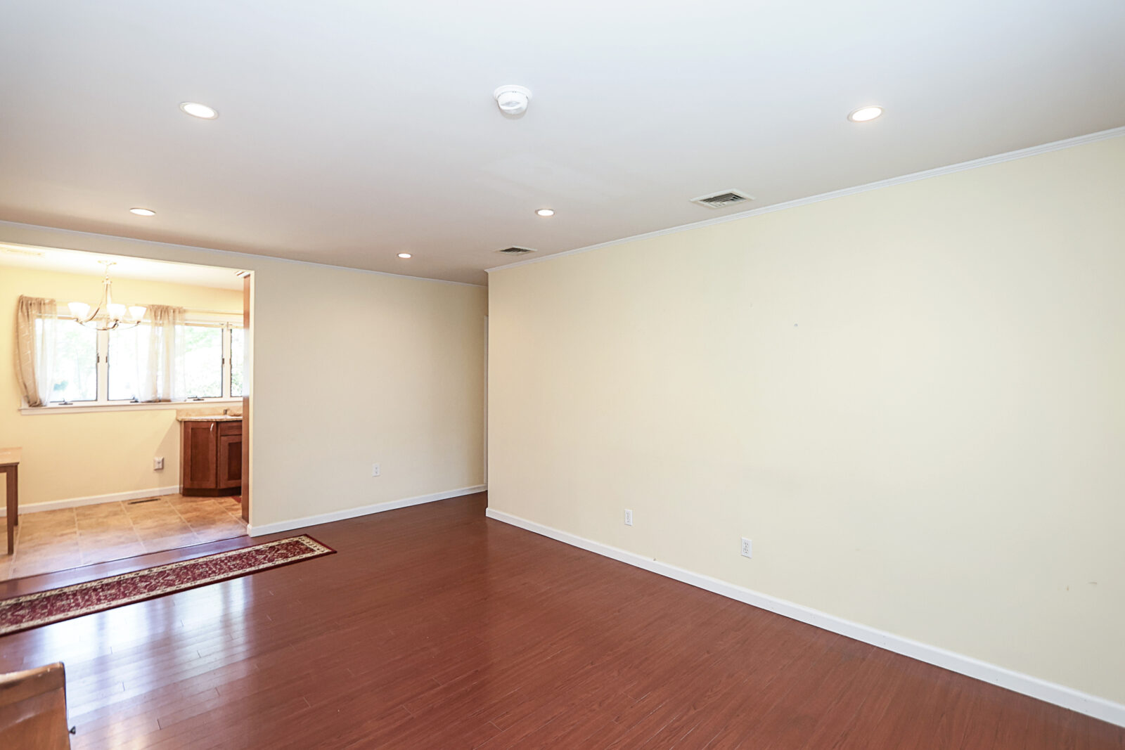 12 Ronan Rd, Glen Cove 10 12 Ronan Rd, Glen Cove 10