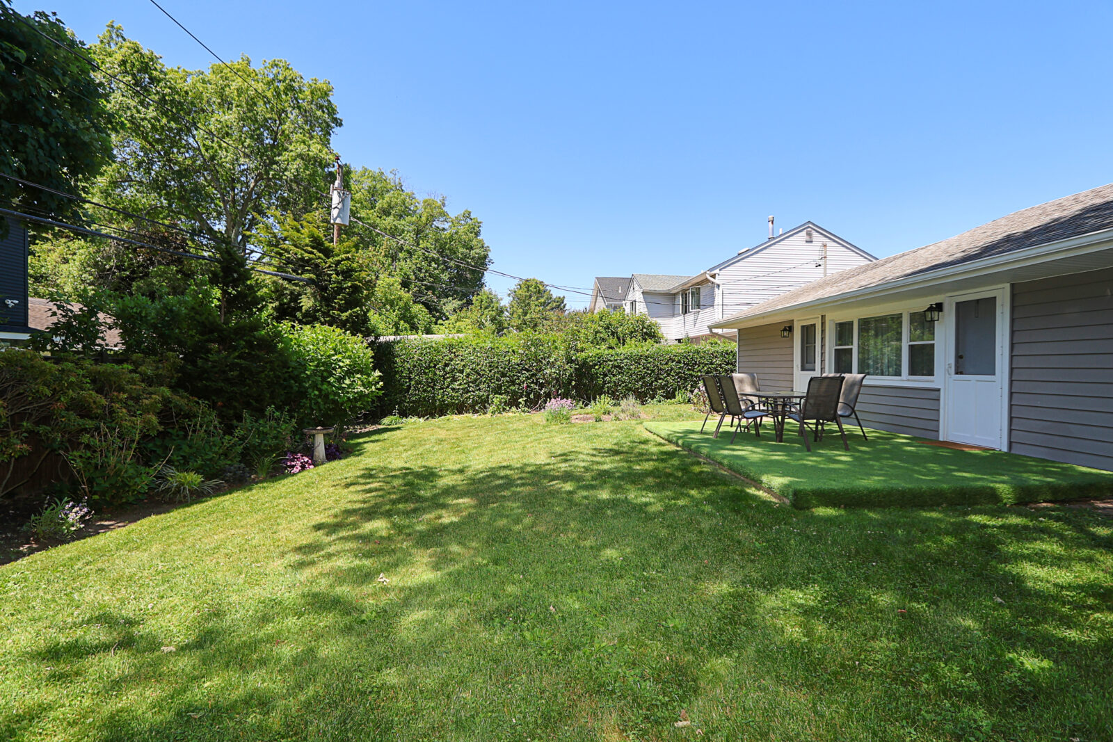 12 Ronan Rd, Glen Cove 26