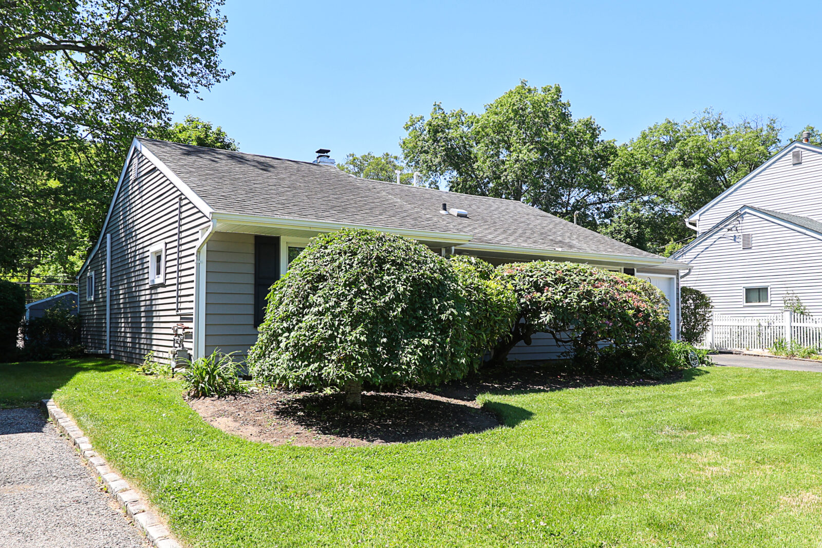 12 Ronan Rd, Glen Cove 3 12 Ronan Rd, Glen Cove 3