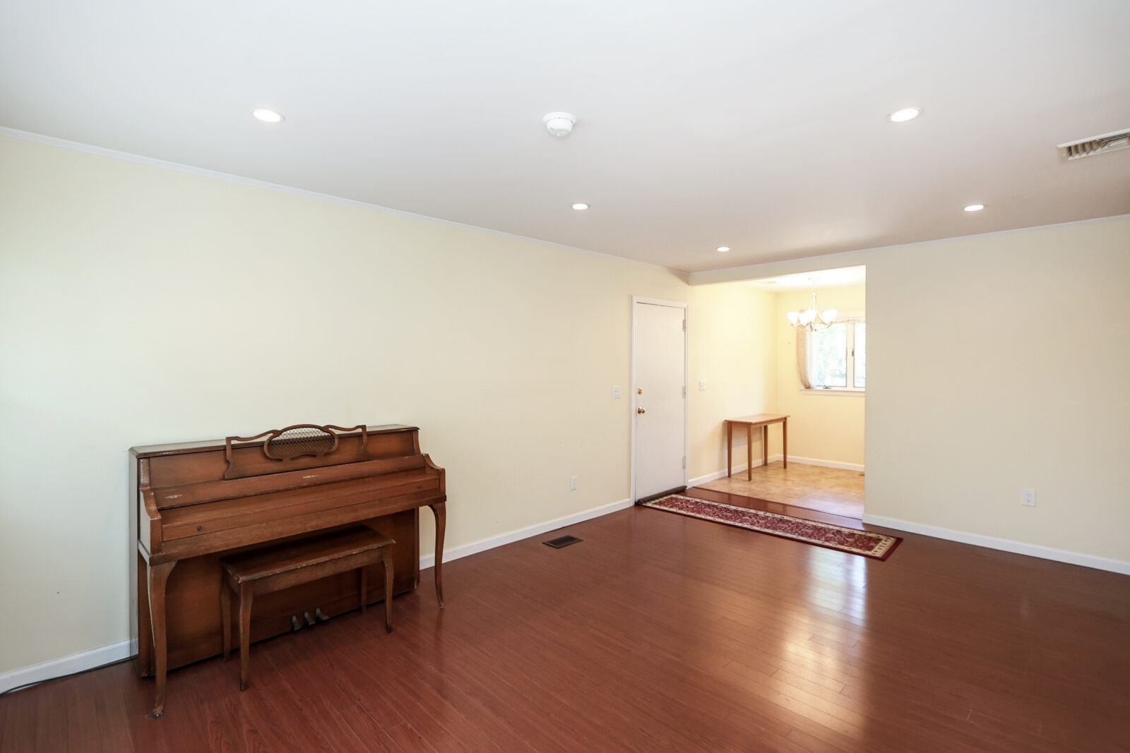 12 Ronan Rd, Glen Cove 8 12 Ronan Rd, Glen Cove 8